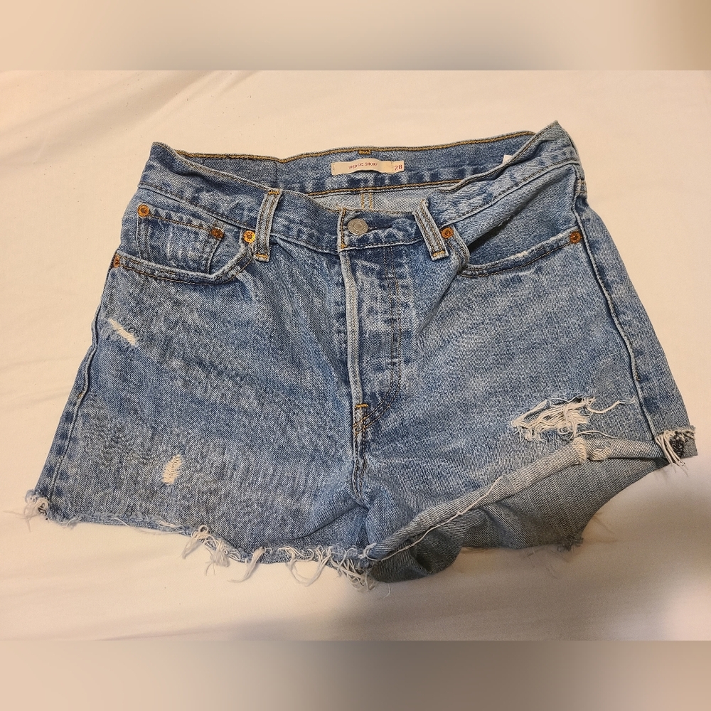Levi, Wedgie shorts
